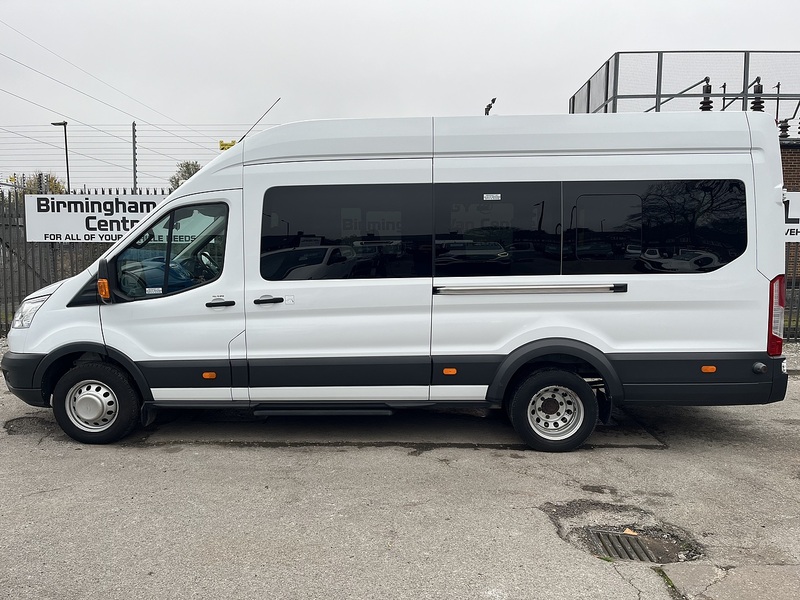 Ford MINIBUS 2.2TDCi 155 17 SEAT XLWB TREND