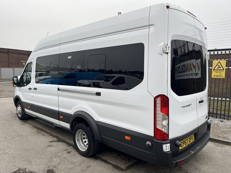 Ford MINIBUS 2.2TDCi 155 17 SEAT XLWB TREND