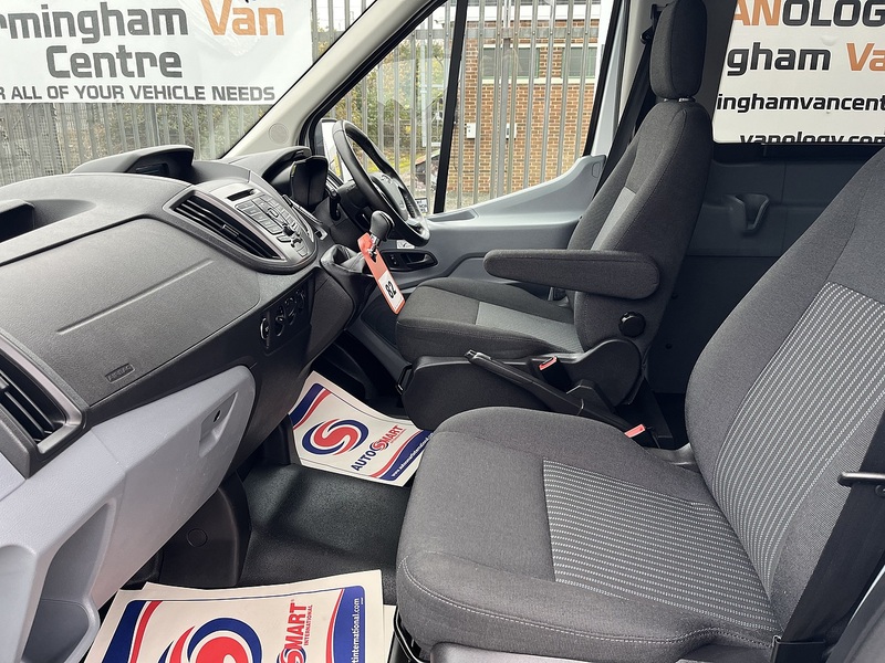 Ford MINIBUS 2.2TDCi 155 17 SEAT XLWB TREND