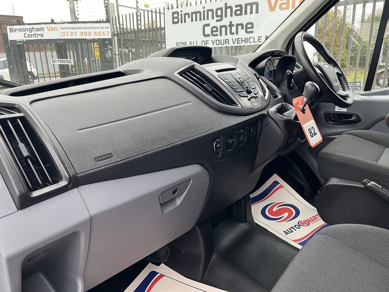 Ford MINIBUS 2.2TDCi 155 17 SEAT XLWB TREND