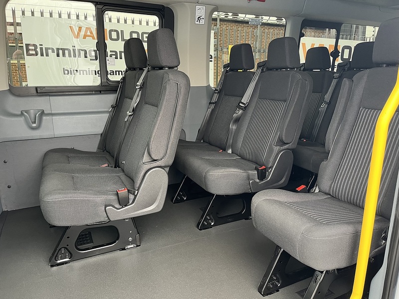 Ford MINIBUS 2.2TDCi 155 17 SEAT XLWB TREND