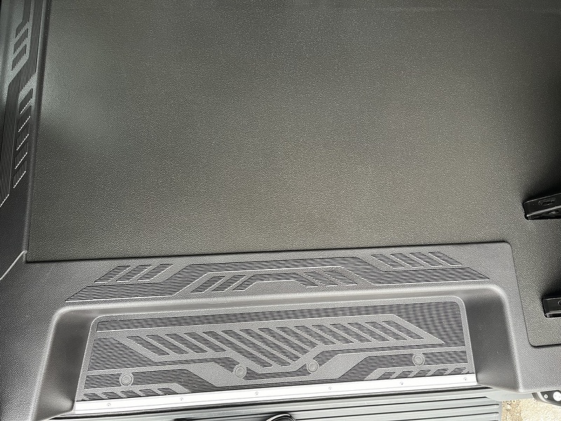 Ford MINIBUS 2.2TDCi 155 17 SEAT XLWB TREND