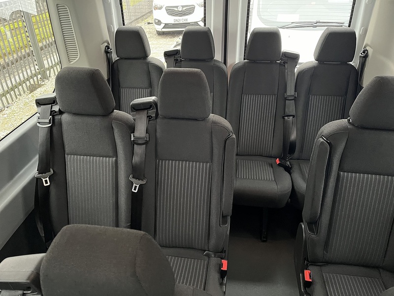 Ford MINIBUS 2.2TDCi 155 17 SEAT XLWB TREND