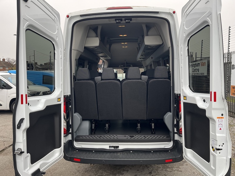 Ford MINIBUS 2.2TDCi 155 17 SEAT XLWB TREND