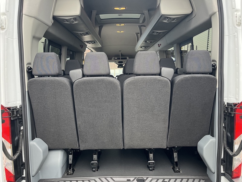 Ford MINIBUS 2.2TDCi 155 17 SEAT XLWB TREND