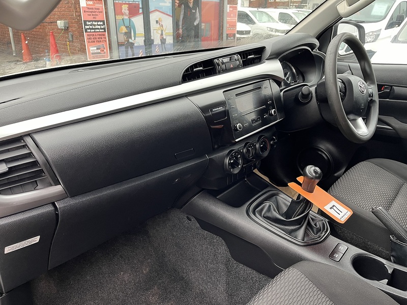 Toyota 2.4 D-4D 150 ACTIVE 4x4 DOUBLECAB PICKUP 2.4 4dr Pick Up Manual Diesel