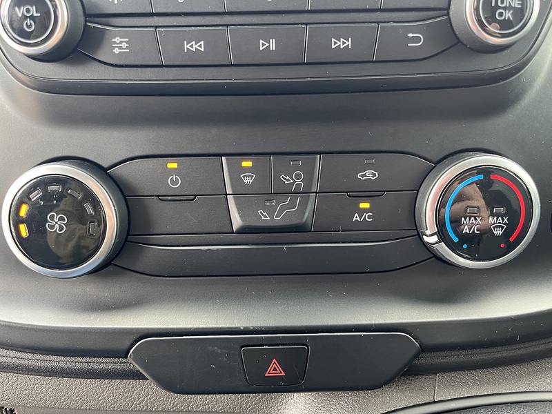 Ford 300 2.0TDCi SWB (AIRCON/HIGH SPEC) ULEZ