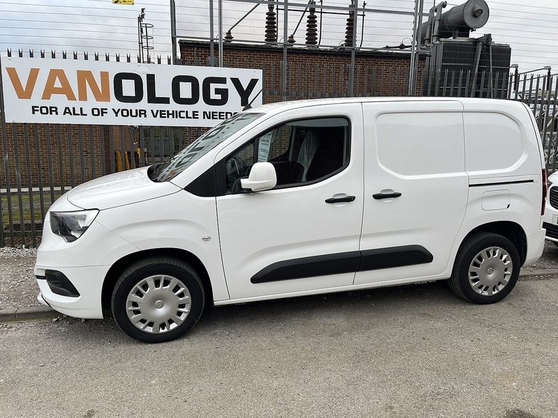 Peugeot 1.5HDi 100 L1 PROFESSIONAL (3 SEAT) ULEZ