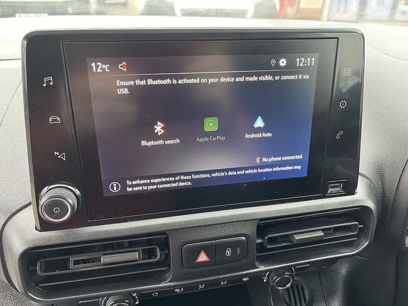 Peugeot 1.5HDi 100 L1 PROFESSIONAL (3 SEAT) ULEZ