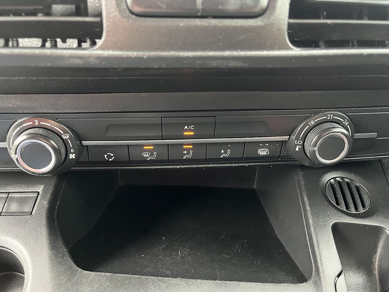 Peugeot 1.5HDi 100 L1 PROFESSIONAL (3 SEAT) ULEZ