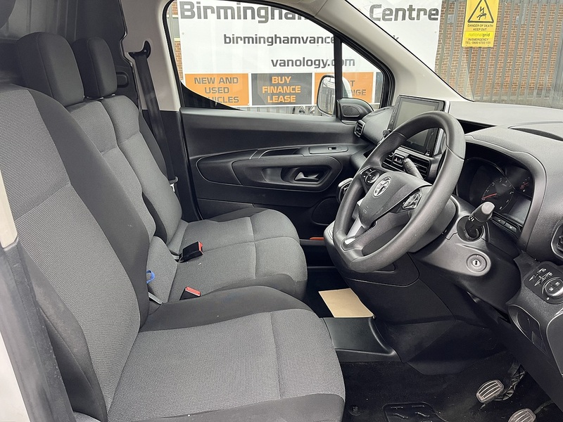 Peugeot 1.5HDi 100 L1 PROFESSIONAL (3 SEAT) ULEZ