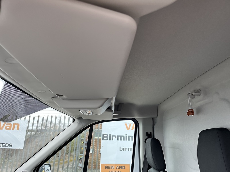 Ford 350 2.0TDCi L4 XLWB 'JUMBO' VAN (AIRCON)