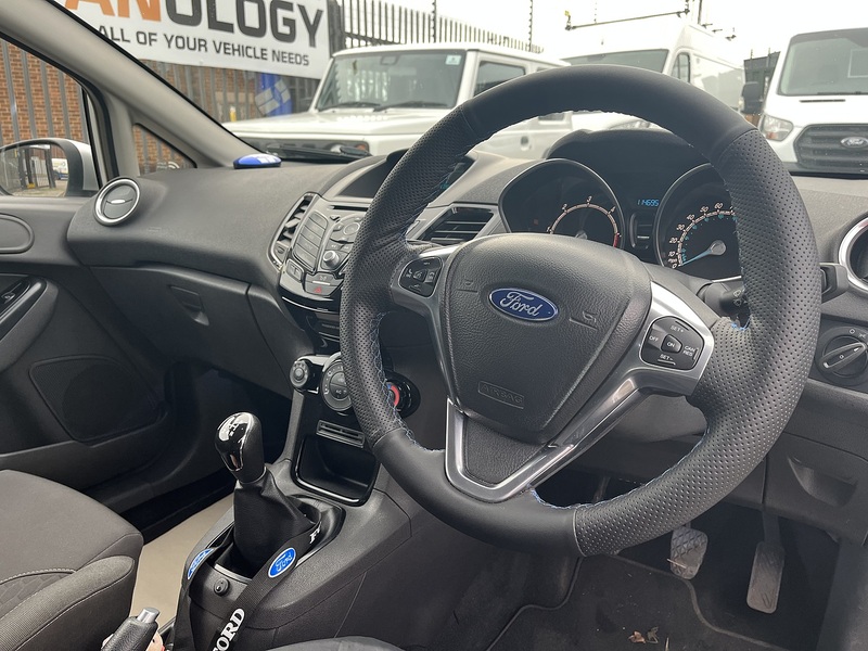 Ford 1.6 TDCi Sport Panel Van 3dr Diesel Manual (94 bhp)