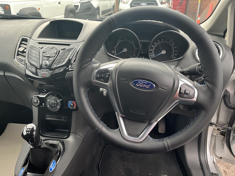 Ford 1.6 TDCi Sport Panel Van 3dr Diesel Manual (94 bhp)