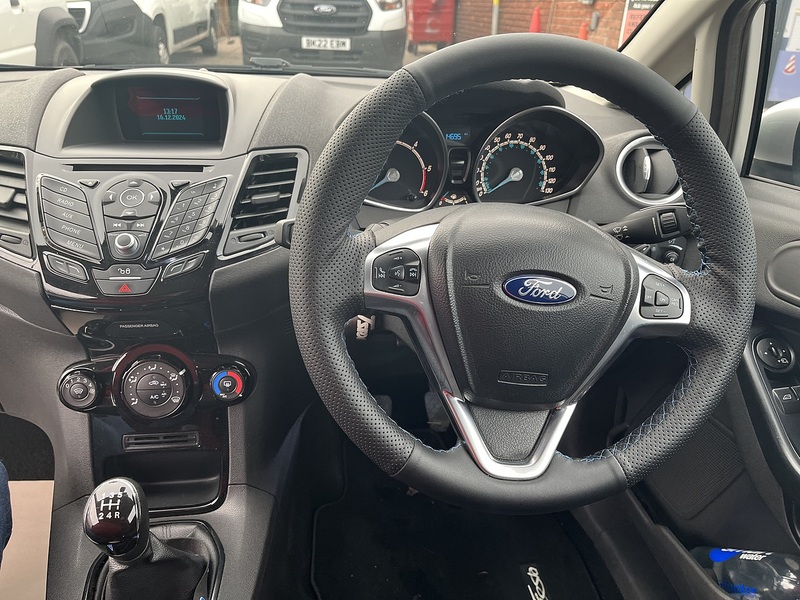 Ford 1.6 TDCi Sport Panel Van 3dr Diesel Manual (94 bhp)