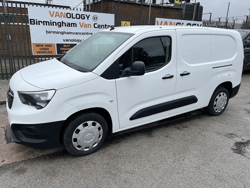 Vauxhall 1.5 Turbo D 2300 Dynamic Panel Van Diesel Manual L2 H1 Euro 6 (100 ps)