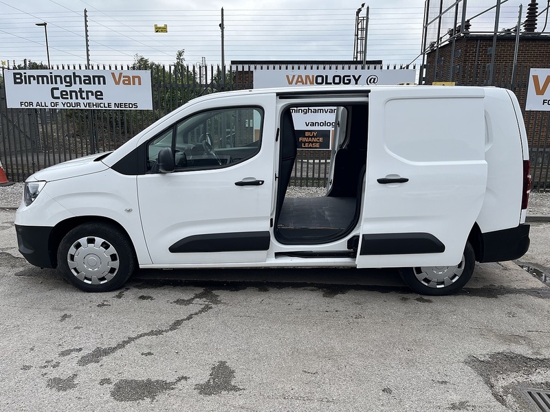 Vauxhall 1.5 Turbo D 2300 Dynamic Panel Van Diesel Manual L2 H1 Euro 6 (100 ps)