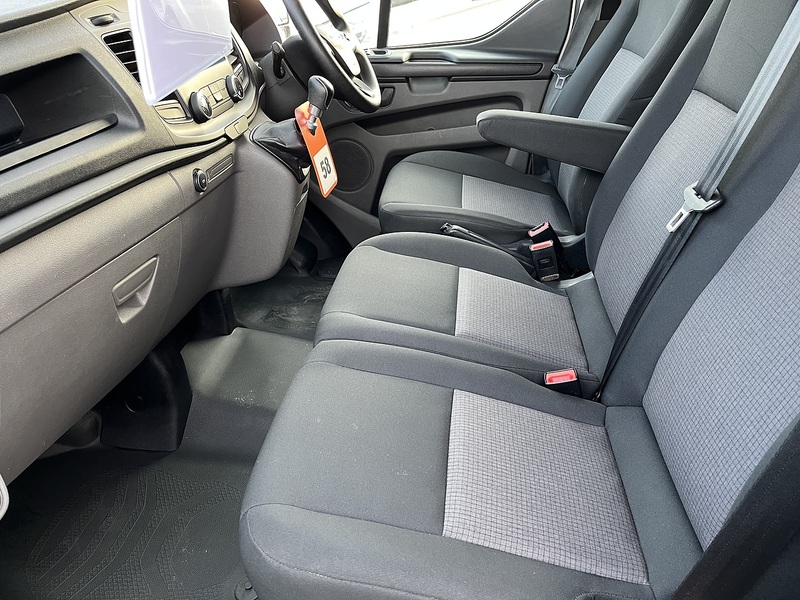 Ford 2.0 300 EcoBlue Panel Van 5dr Diesel Manual L2 H1 Euro 6 (105 ps)