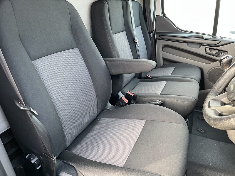 Ford 2.0 300 EcoBlue Panel Van 5dr Diesel Manual L2 H1 Euro 6 (105 ps)