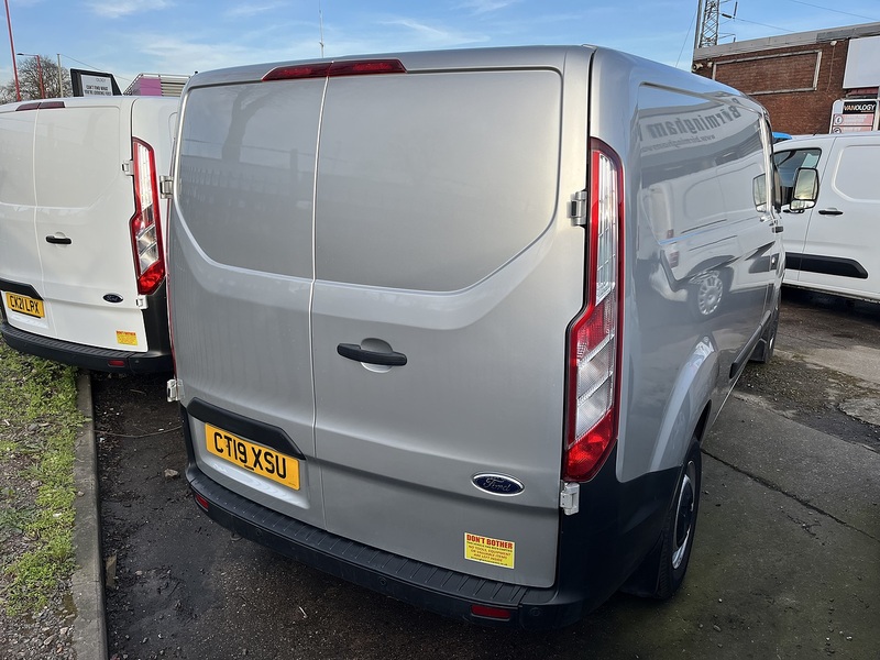 Ford 2.0 300 EcoBlue Panel Van 5dr Diesel Manual L2 H1 Euro 6 (105 ps)