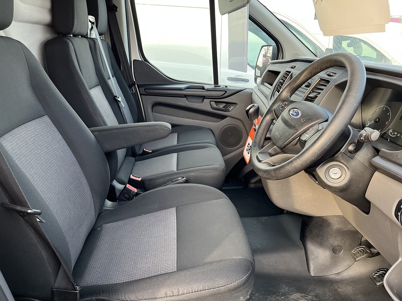 Ford 2.0 300 EcoBlue Panel Van 5dr Diesel Manual L2 H1 Euro 6 (105 ps)