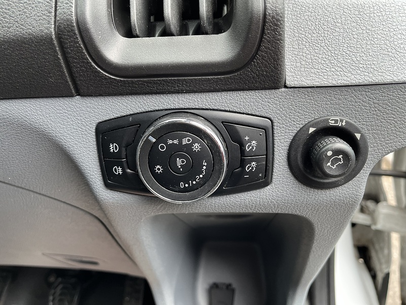 Ford TREND 350 2.0TDCi 130 L3H2 LWB (HIGH SPEC) ULEZ