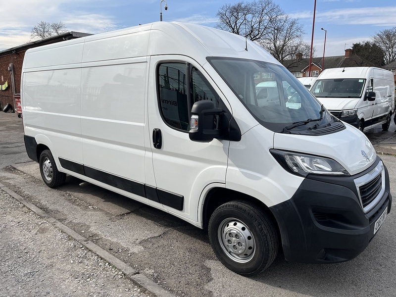 Peugeot 2.0 BlueHDi 335 Professional Panel Van 5dr Diesel Manual L3 H2 Euro 6 (130 ps)