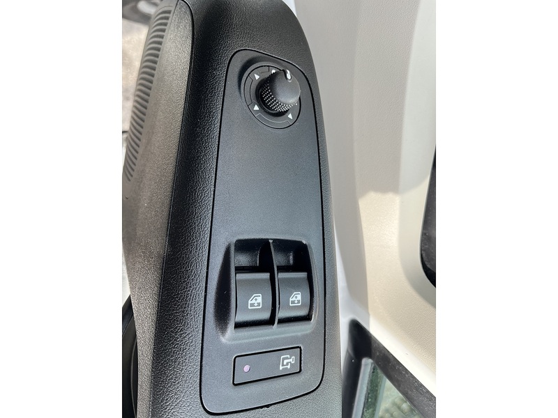 Peugeot 2.0 BlueHDi 335 Professional Panel Van 5dr Diesel Manual L3 H2 Euro 6 (130 ps)