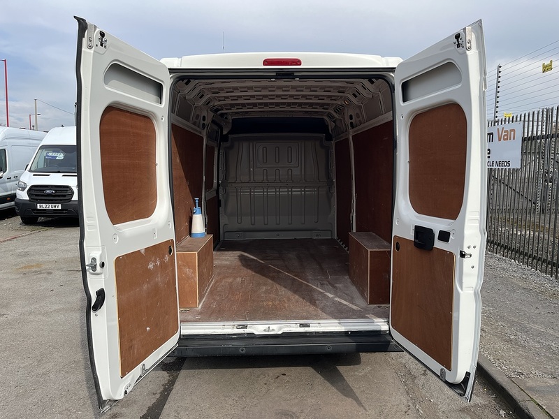 Peugeot 2.0 BlueHDi 335 Professional Panel Van 5dr Diesel Manual L3 H2 Euro 6 (130 ps)