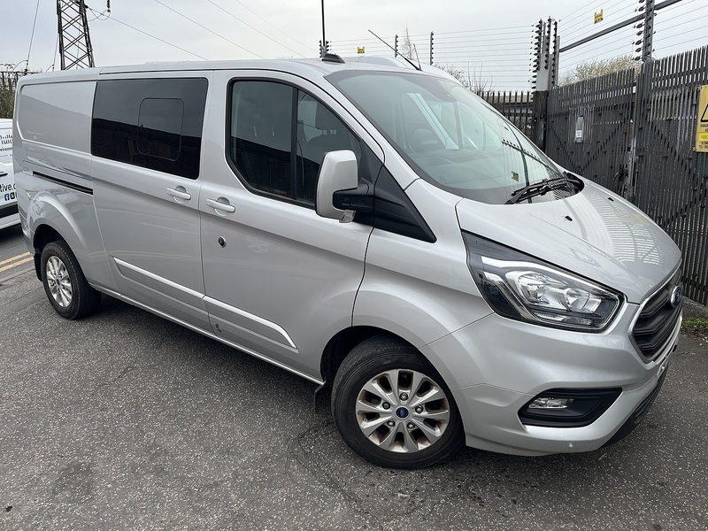 Ford 2.0 320 EcoBlue Limited Crew Van Double Cab 6dr Diesel Manual L2 H1 Euro 6 (s/s) (6 Seat) (130 ps)