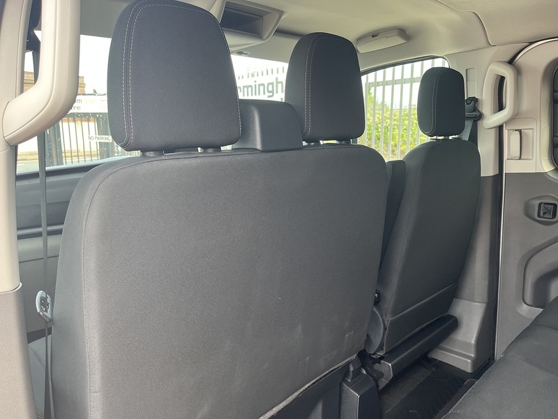 Ford 2.0 320 EcoBlue Limited Crew Van Double Cab 6dr Diesel Manual L2 H1 Euro 6 (s/s) (6 Seat) (130 ps)