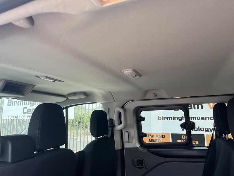 Ford 2.0 320 EcoBlue Limited Crew Van Double Cab 6dr Diesel Manual L2 H1 Euro 6 (s/s) (6 Seat) (130 ps)