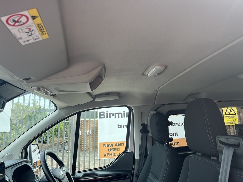 Ford 2.0 320 EcoBlue Limited Crew Van Double Cab 6dr Diesel Manual L2 H1 Euro 6 (s/s) (6 Seat) (130 ps)