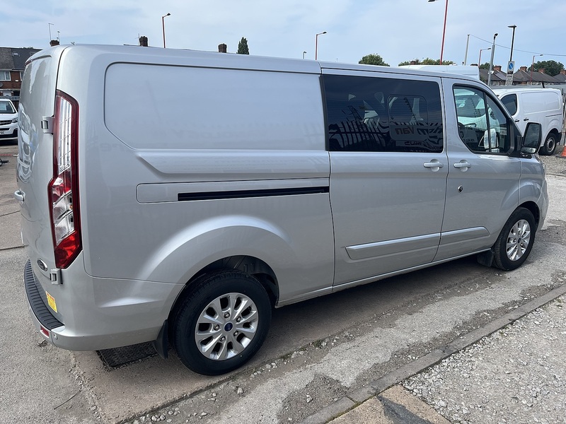Ford 2.0 320 EcoBlue Limited Crew Van Double Cab 6dr Diesel Manual L2 H1 Euro 6 (s/s) (6 Seat) (130 ps)