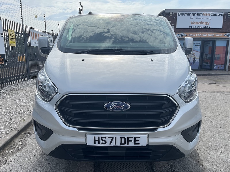 Ford 2.0 320 EcoBlue Limited Crew Van Double Cab 6dr Diesel Manual L2 H1 Euro 6 (s/s) (6 Seat) (130 ps)