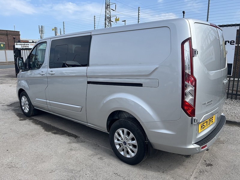 Ford 2.0 320 EcoBlue Limited Crew Van Double Cab 6dr Diesel Manual L2 H1 Euro 6 (s/s) (6 Seat) (130 ps)