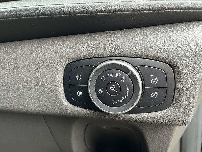 Ford 2.0 320 EcoBlue Limited Panel Van 5dr Diesel Auto L2 H1 Euro 6 (s/s) (185 ps)