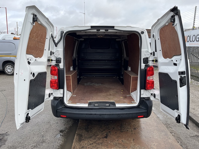Vauxhall 1.5 Turbo D 2900 Dynamic Panel Van 6dr Diesel Manual L2 H1 Euro 6 (s/s) (100 ps)