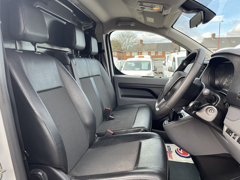 Vauxhall 1.5 Turbo D 2900 Dynamic Panel Van 6dr Diesel Manual L2 H1 Euro 6 (s/s) (100 ps)