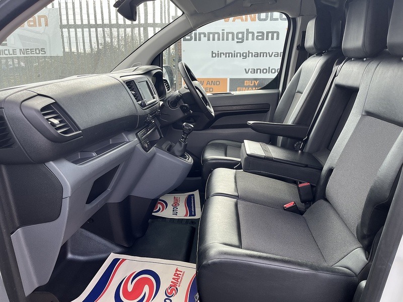 Vauxhall 1.5 Turbo D 2900 Dynamic Panel Van 6dr Diesel Manual L2 H1 Euro 6 (s/s) (100 ps)