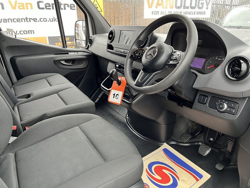 Mercedes-Benz 2.1 314 CDI Premium Panel Van 5dr Diesel Manual FWD L2 H2 Euro 6 (s/s) (143 ps)