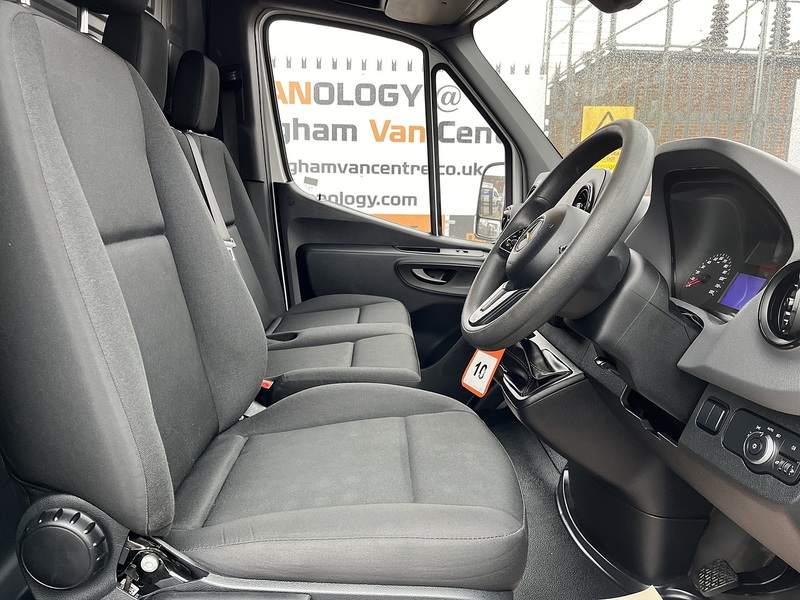 Mercedes-Benz 2.1 314 CDI Premium Panel Van 5dr Diesel Manual FWD L2 H2 Euro 6 (s/s) (143 ps)