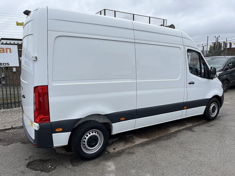 Mercedes-Benz 2.1 314 CDI Premium Panel Van 5dr Diesel Manual FWD L2 H2 Euro 6 (s/s) (143 ps)