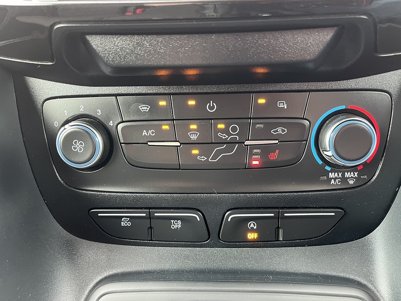 Ford 1.5 200 EcoBlue Limited Panel Van 5dr Diesel Auto L1 Euro 6 (s/s) (120 ps)