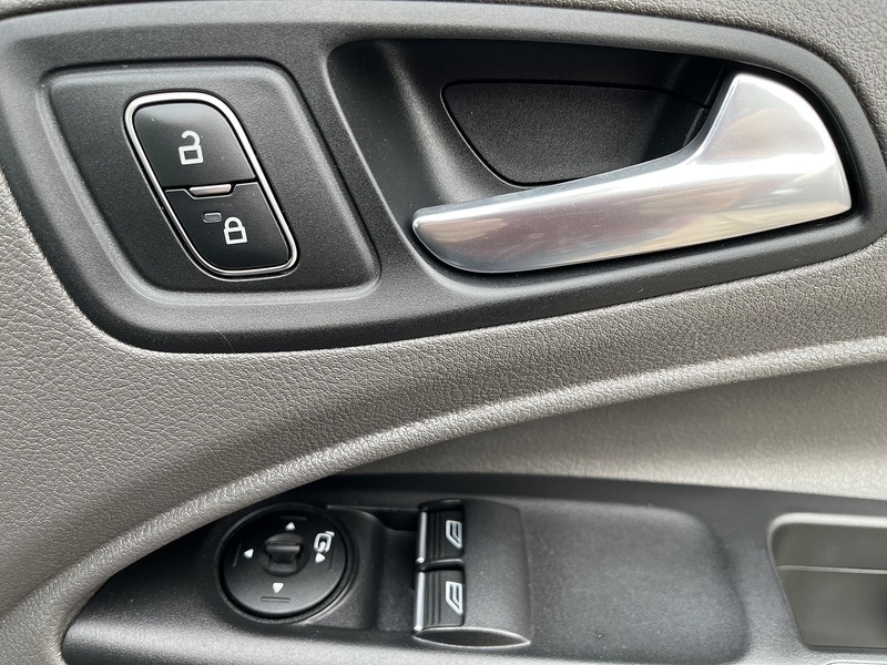 Ford 1.5 200 EcoBlue Limited Panel Van 5dr Diesel Auto L1 Euro 6 (s/s) (120 ps)