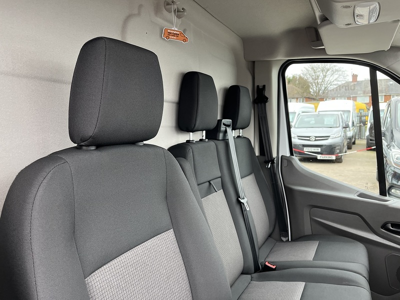 Ford Transit 350 EcoBlue Leader - U8629