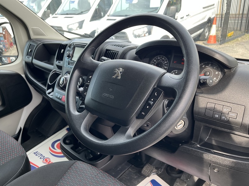 Peugeot 335 2.2HDi L3H2 PROFESSIONAL ULEZ
