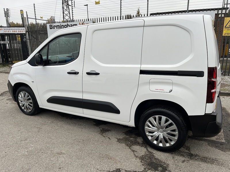 Peugeot 1.5 BlueHDi 1000 Professional Standard Panel Van SWB Euro 6 5dr