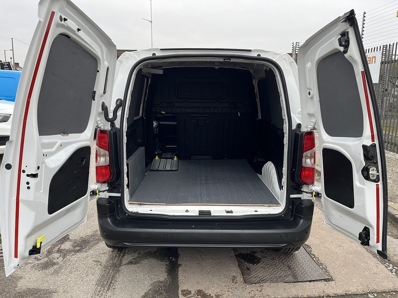 Peugeot 1.5 BlueHDi 1000 Professional Standard Panel Van SWB Euro 6 5dr