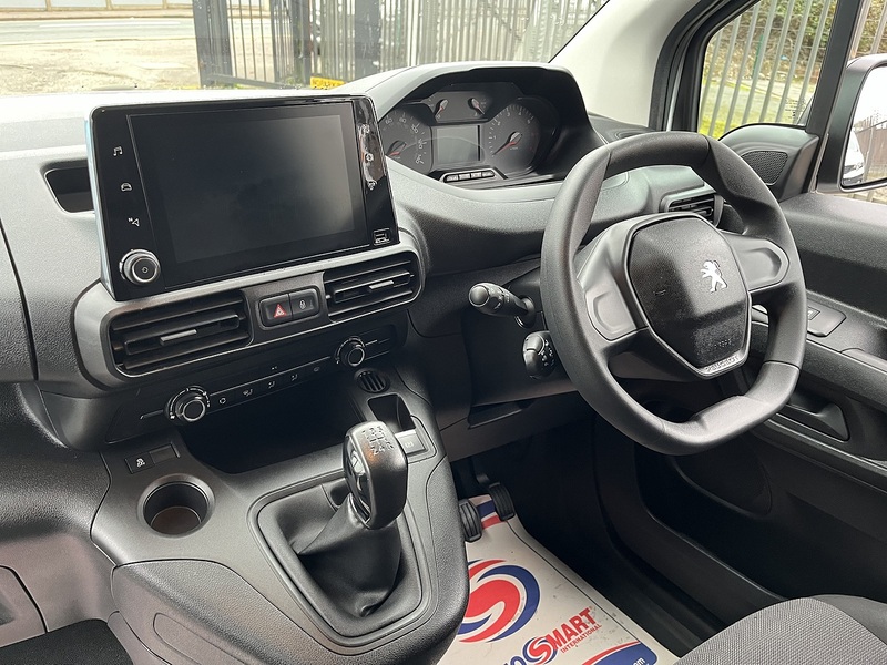 Peugeot 1.5 BlueHDi 1000 Professional Standard Panel Van SWB Euro 6 5dr